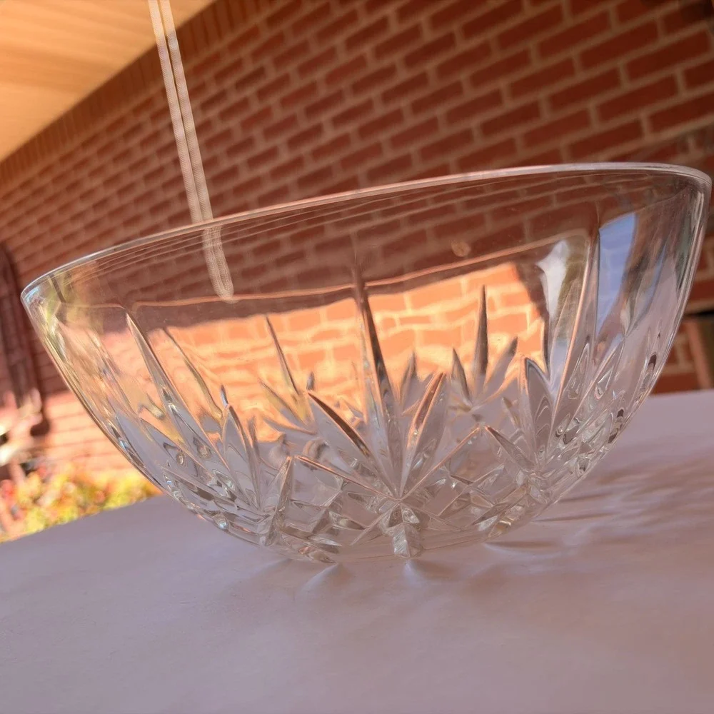 Vintage Lead‎ Crystal Pineapple Pattern Bowl Scalloped Edge Cut Glass Fruit Dish